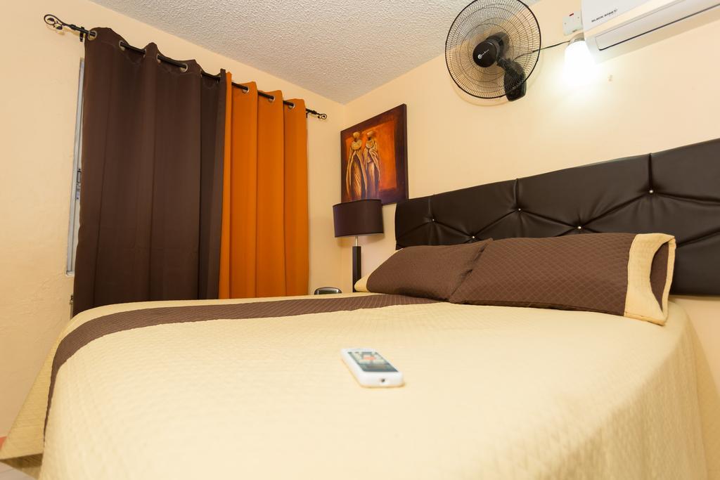 Cozy Accommodations Kingston Eksteriør bilde